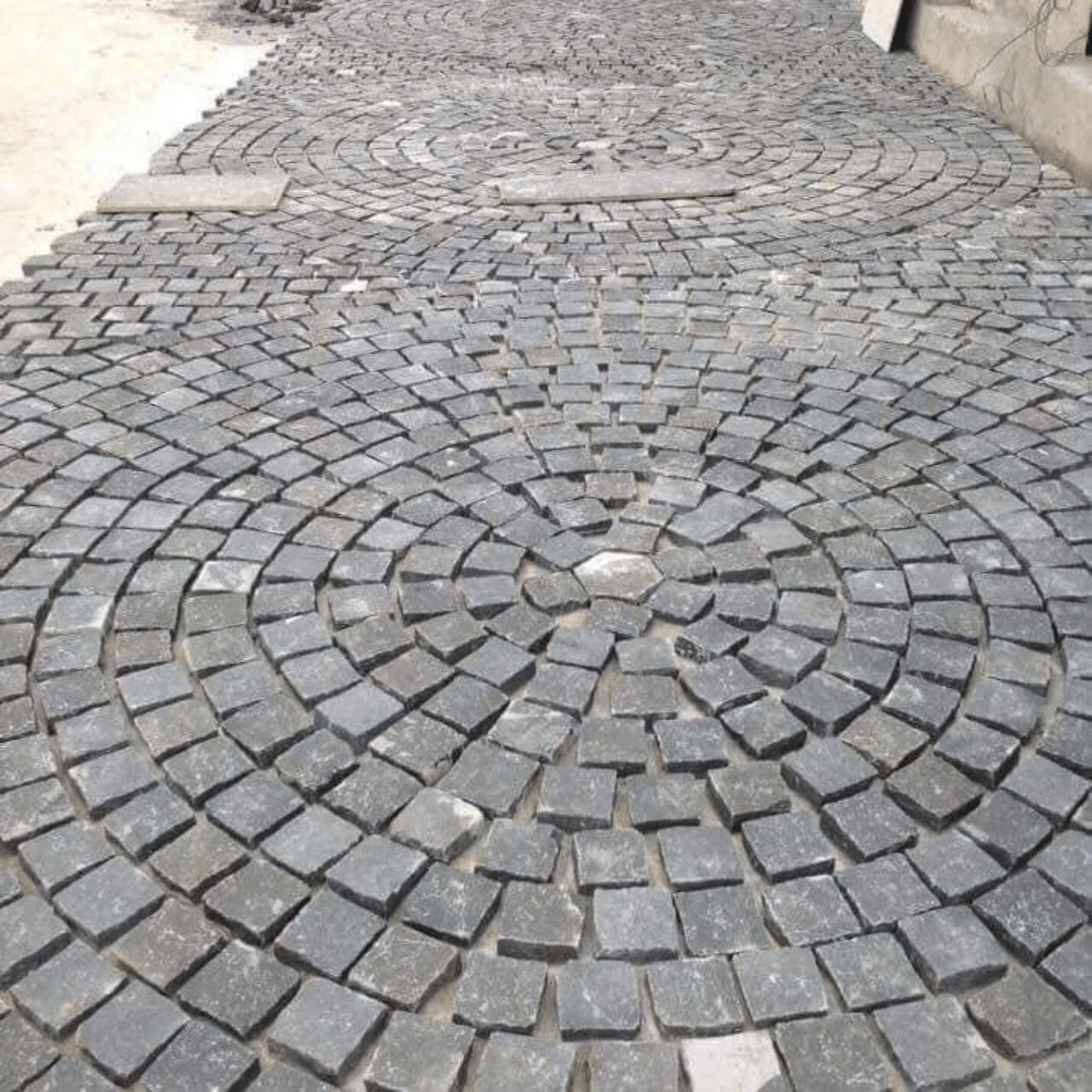 Đá cubic đen 10x10x5p - Daisan Store