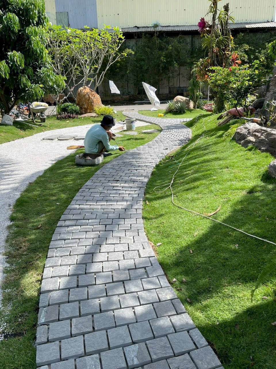 Đá Cubic Slate Lát Lối Đi: Sự Lựa Chọn Hoàn Hảo Cho Không Gian Ngoại Thất - Daisan Store