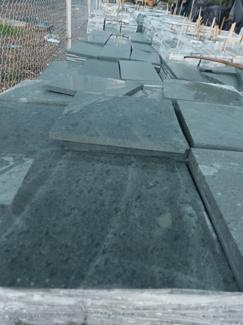 Đá mài xanh 30x30x1,8 - Daisan Store