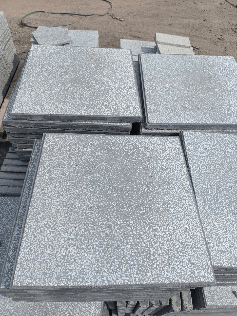 Đá ốp sân vườn - Daisan Store