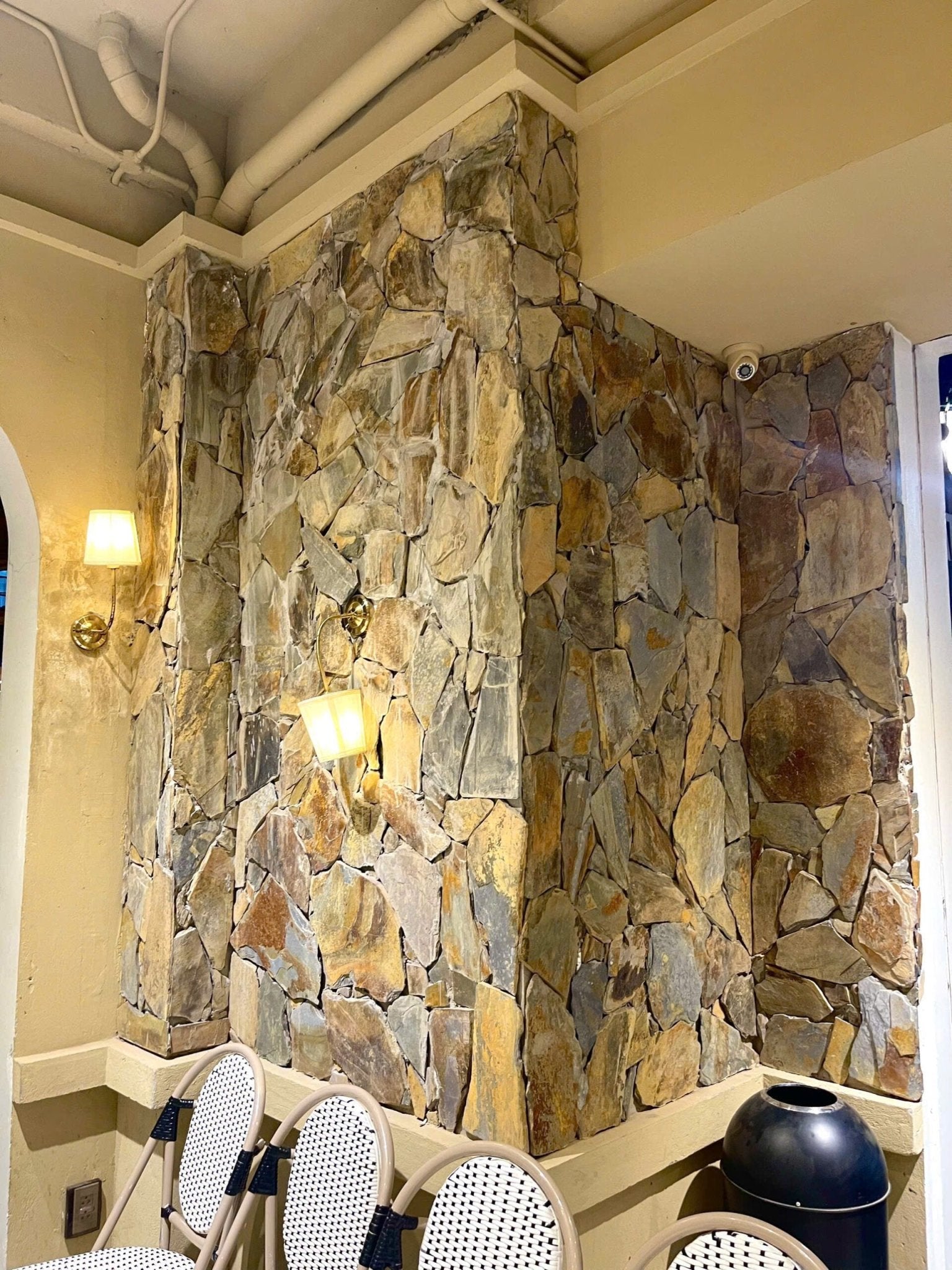 Đá Rối Đa Sắc – Bức Tranh Tự Nhiên Cho Ngôi Nhà Của Bạn - Daisan Store