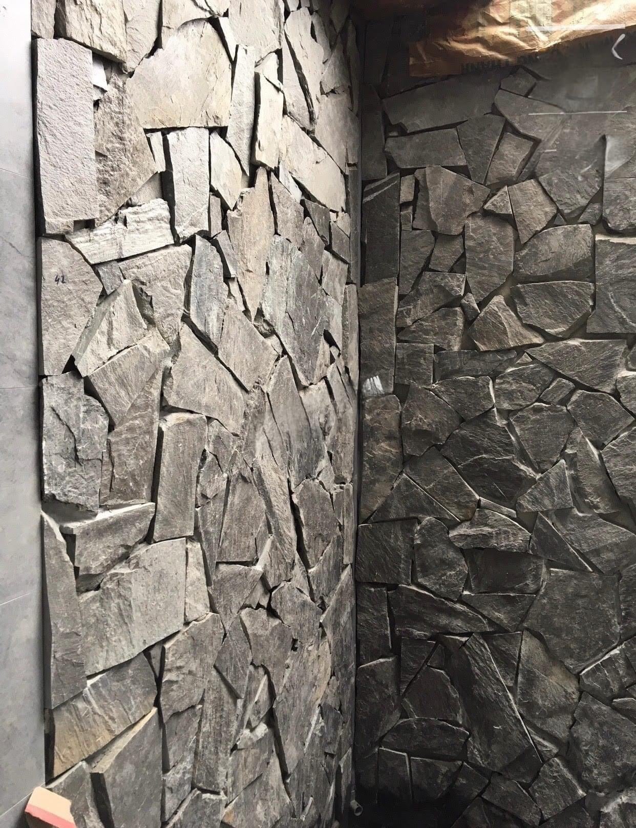 Đá Rối Đen Ốp Tường Rào - Daisan Store