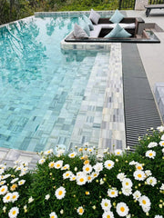 Đá sọc dưa 10×10 vân nhạt lát bể bơi - Daisan Store