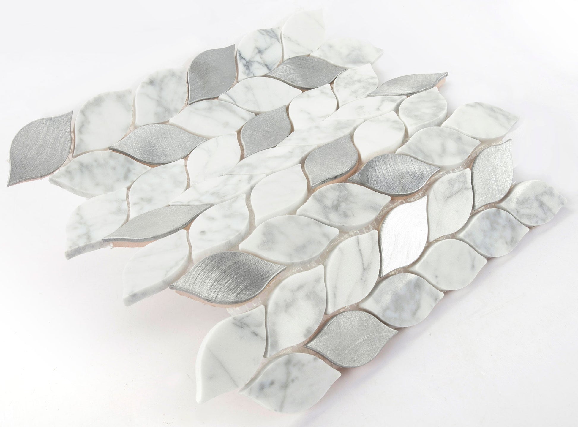 Gạch khảm trang trí tường đá trắng tinh tế, kiểu đá cẩm thạch, lá nhỏ, pha trộn kim loại, bán buôn Trung Quốc - Daisan Store