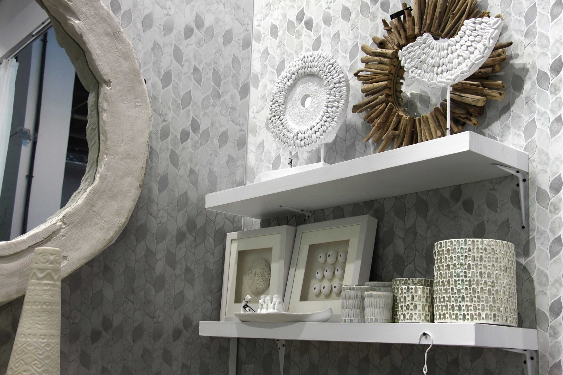 Gạch khảm trang trí tường đá trắng tinh tế, kiểu đá cẩm thạch, lá nhỏ, pha trộn kim loại, bán buôn Trung Quốc - Daisan Store