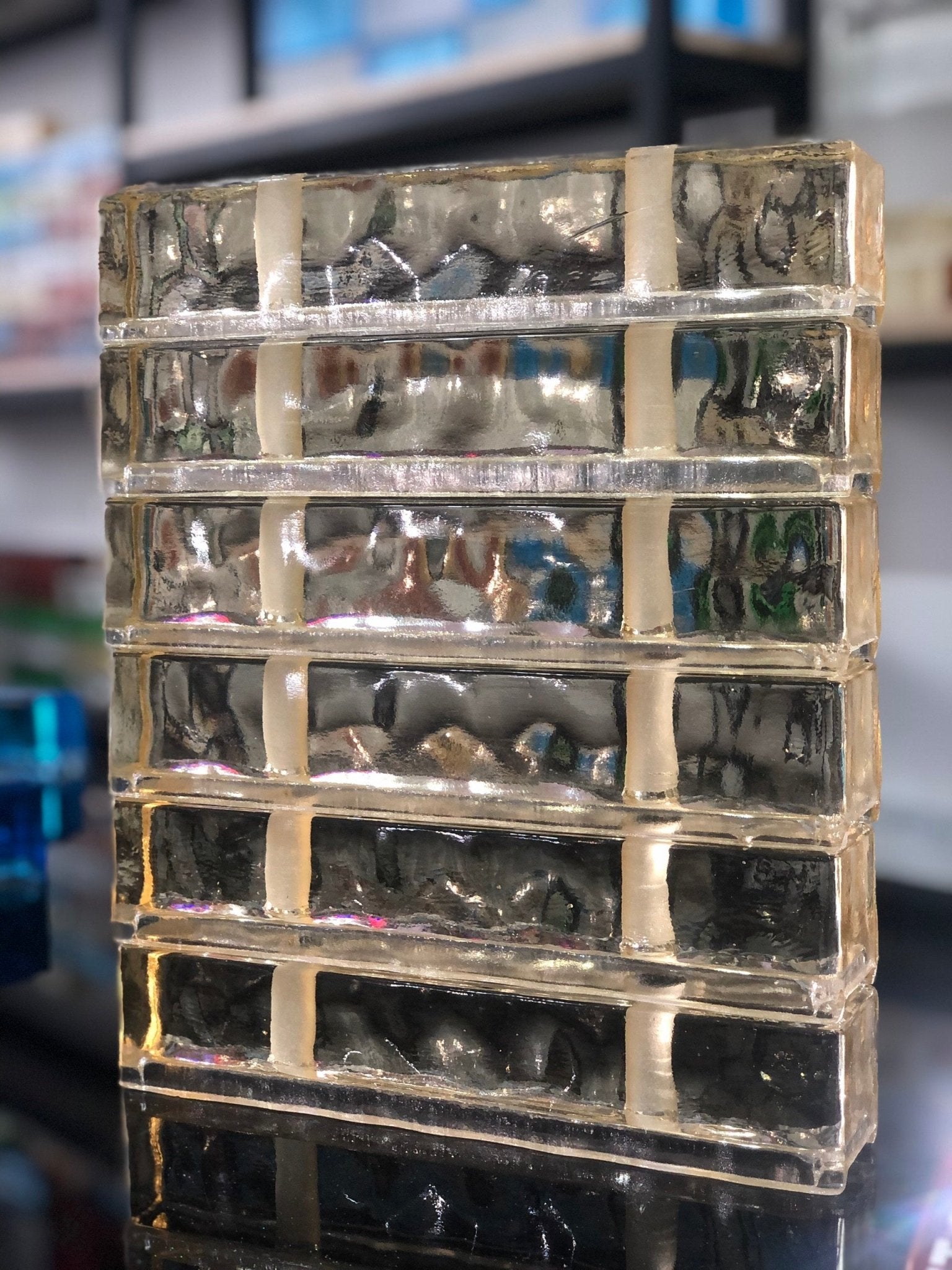 GẠCH KÍNH KHỐI ĐẶC LỖ G4 - Daisan Store