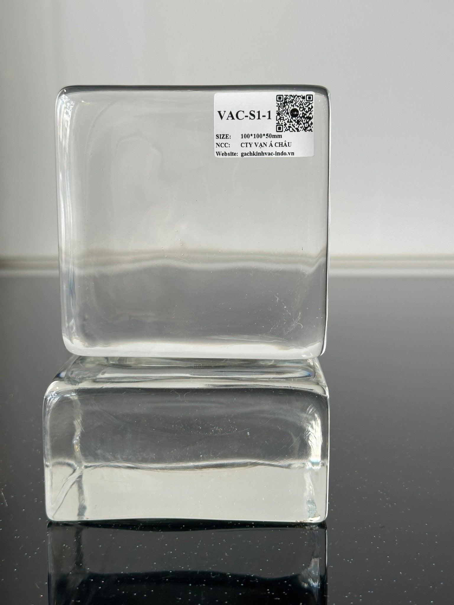 GẠCH KÍNH KHỐI ĐẶC S1 - 1 - Daisan Store