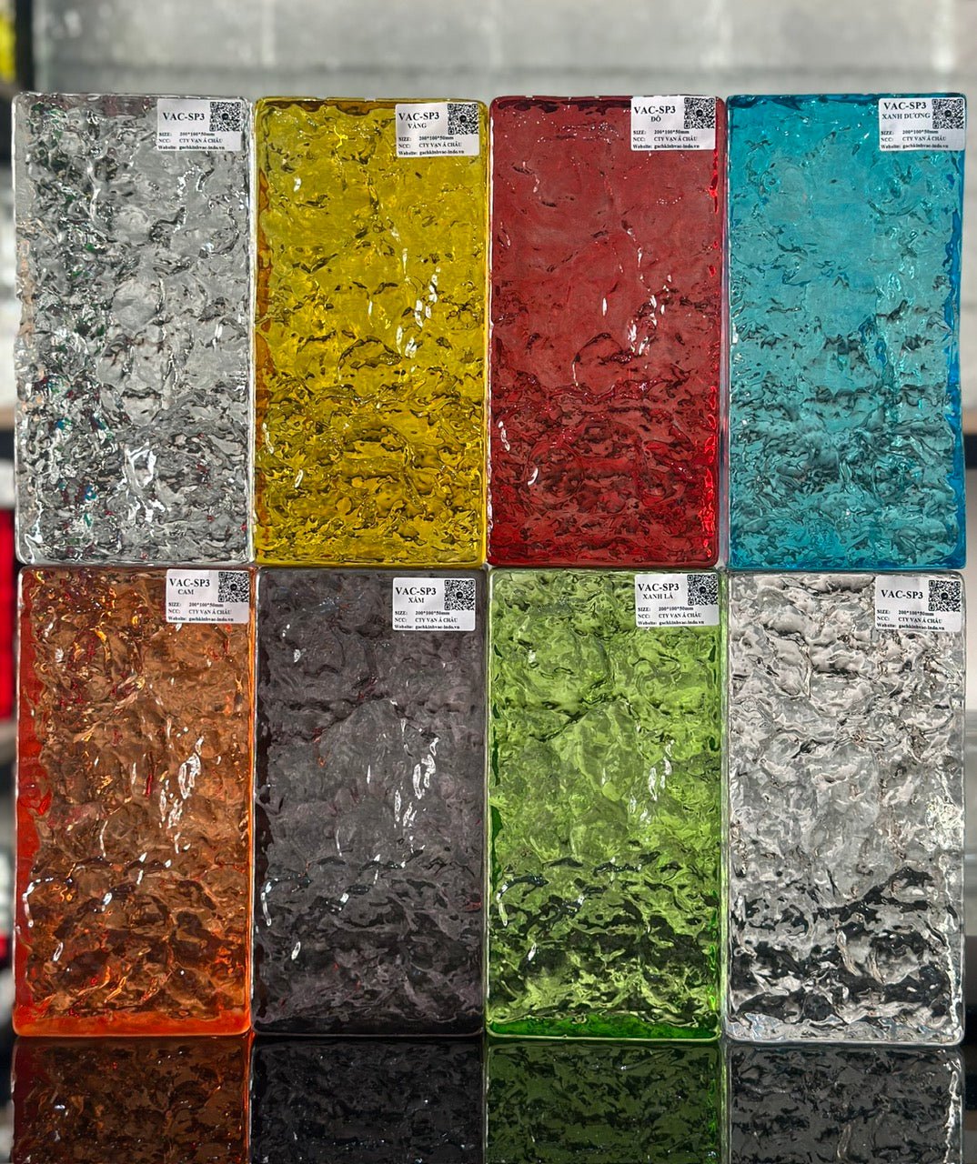 Gạch Kính Khối Đặc SP3 - Đỏ - Daisan Store