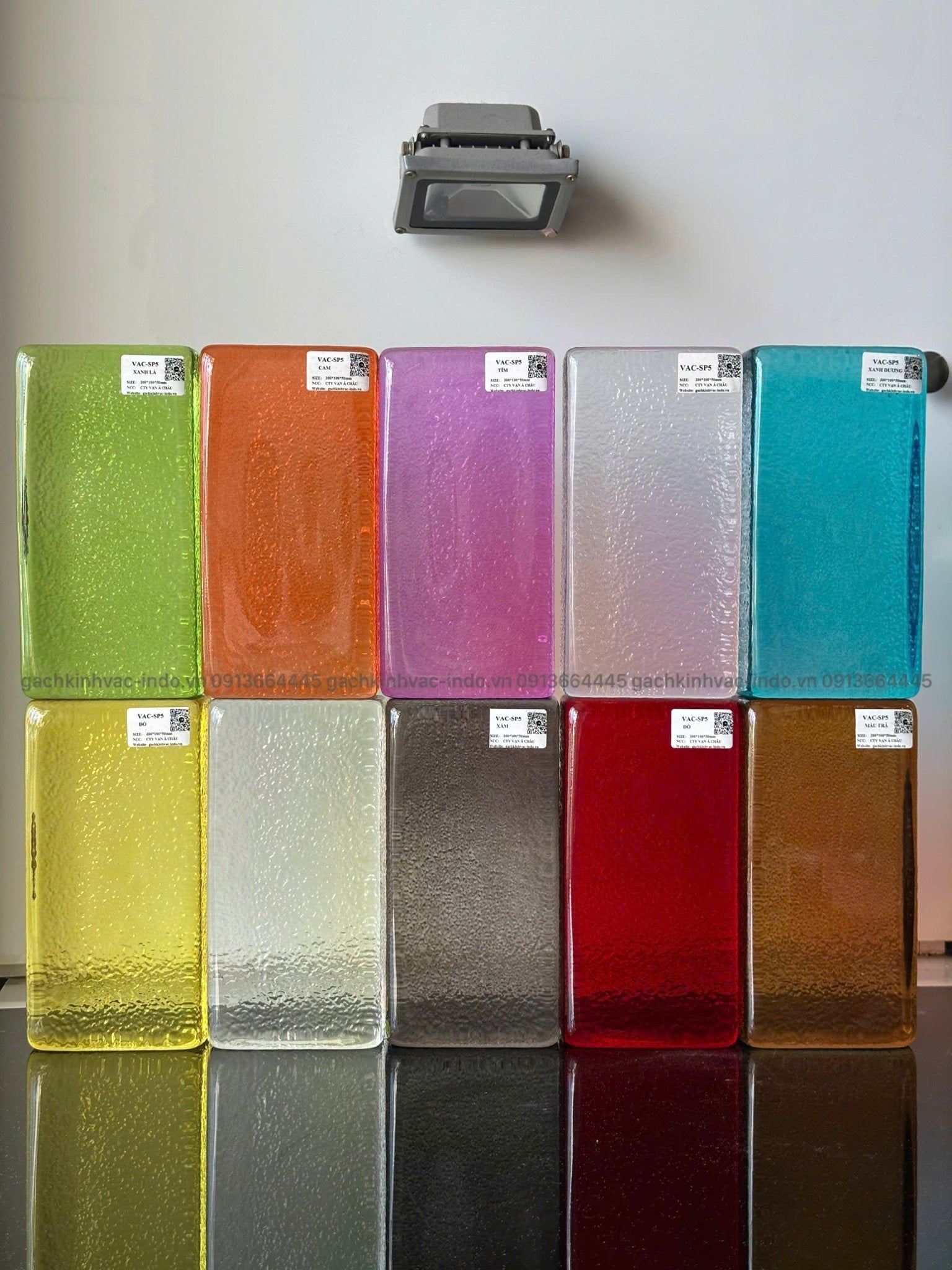 Gạch Kính Khối Đặc SP5 Màu - Daisan Store