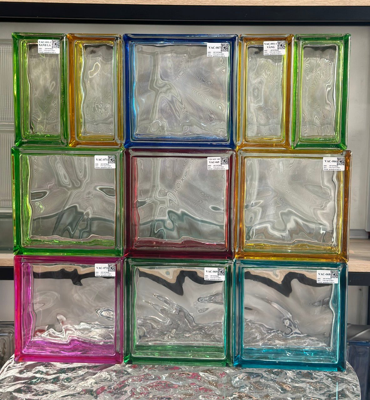 Gạch Kính Vân Mây Xanh Dương Nhạt VAC - 068 - Daisan Store