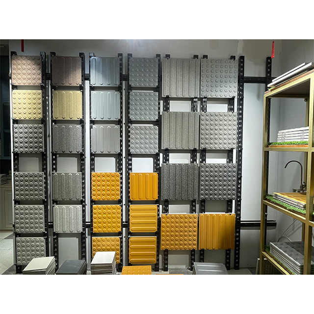 Gach Lat Ngoai Troi Men Su Chong Tron Khang Khuan Hien Dai - Daisan Store