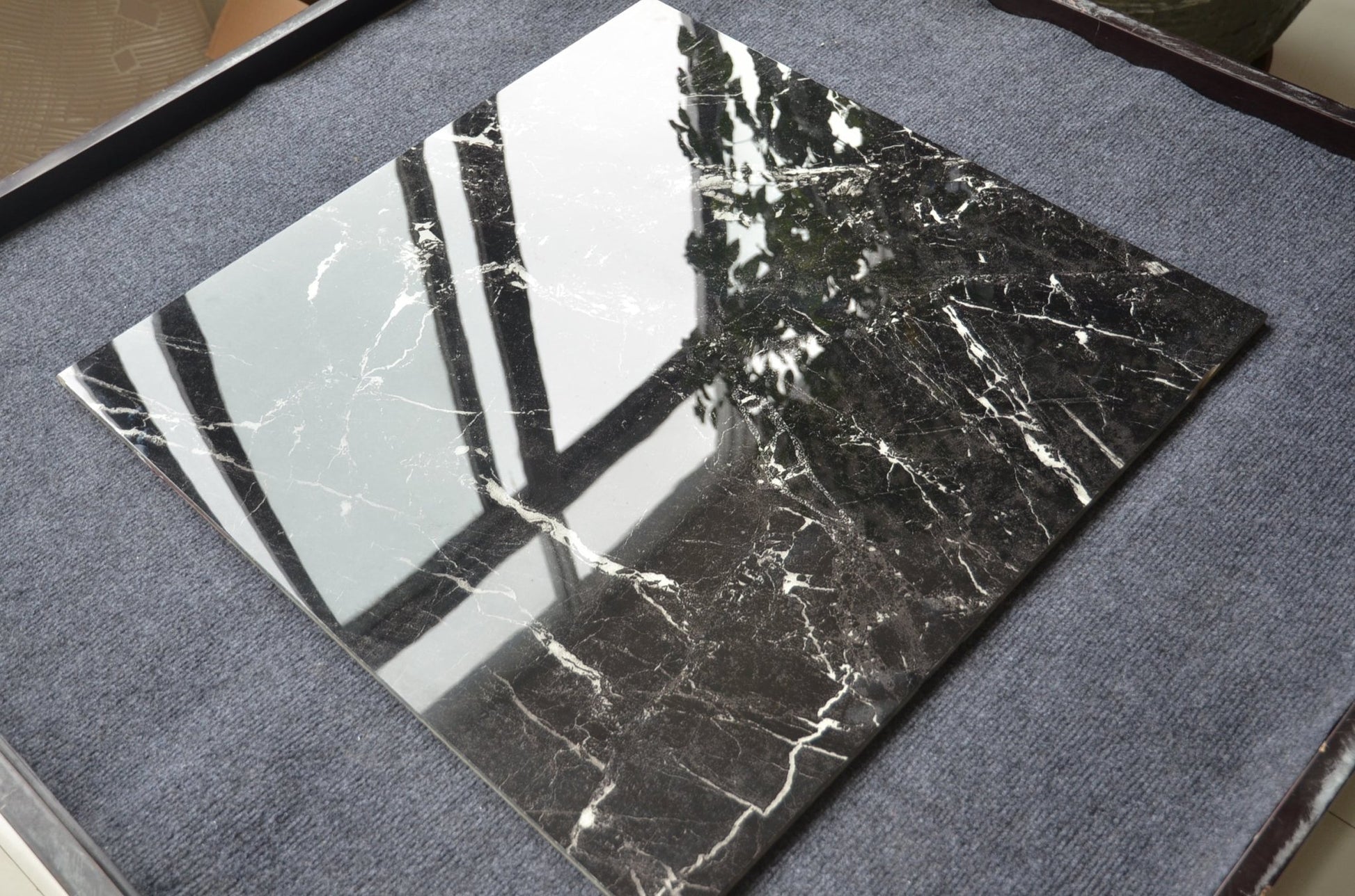 Gach Men Den Muoi Tieu Bong San Nha 60x60 Cm 24x24 Cao Cap - Daisan Store