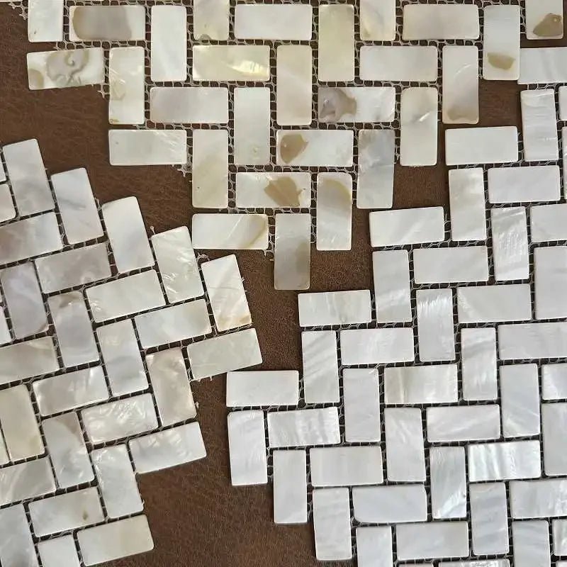 Gach Mosaic Vo So Trang Nhien Hinh Vay Ca Op Tuong Phong - Daisan Store