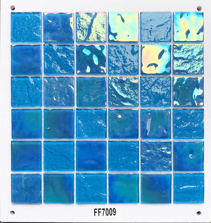 Gạch ốp hồ bơi thủy tinh hình vuông hiện đại pha lê óng ánh dày 4mm màu xanh biển đại dương cho phòng tắm nhà biệt thự - Daisan Store