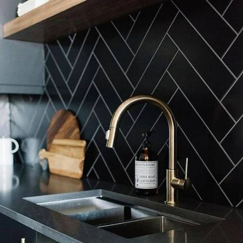 Gạch thẻ cao cấp đen mờ phẳng KT 75x300mm STA75307M - Daisan Store