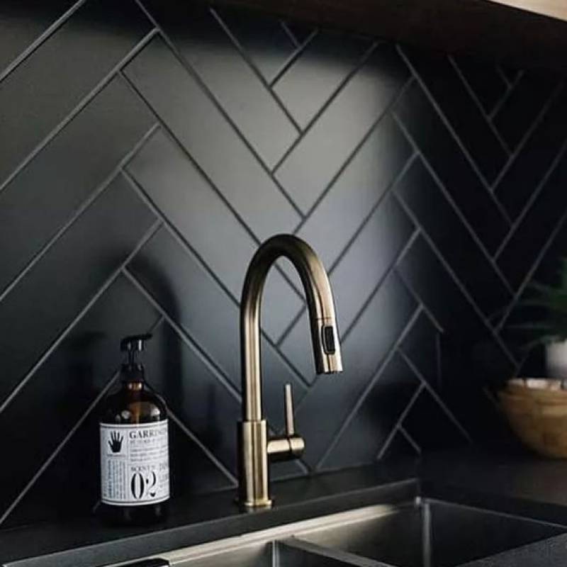 Gạch thẻ cao cấp đen mờ phẳng KT 75x300mm STA75307M - Daisan Store