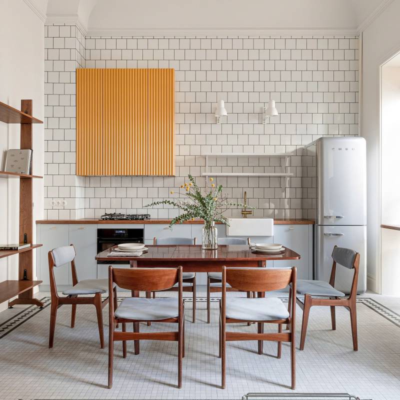 Gạch thẻ KT 100x100mm trắng bóng phẳng M1100 - Daisan Store