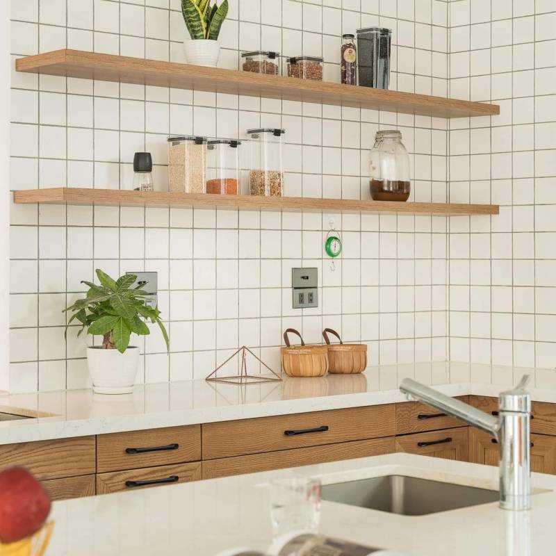 Gạch thẻ KT 100x100mm trắng bóng phẳng M1100 - Daisan Store