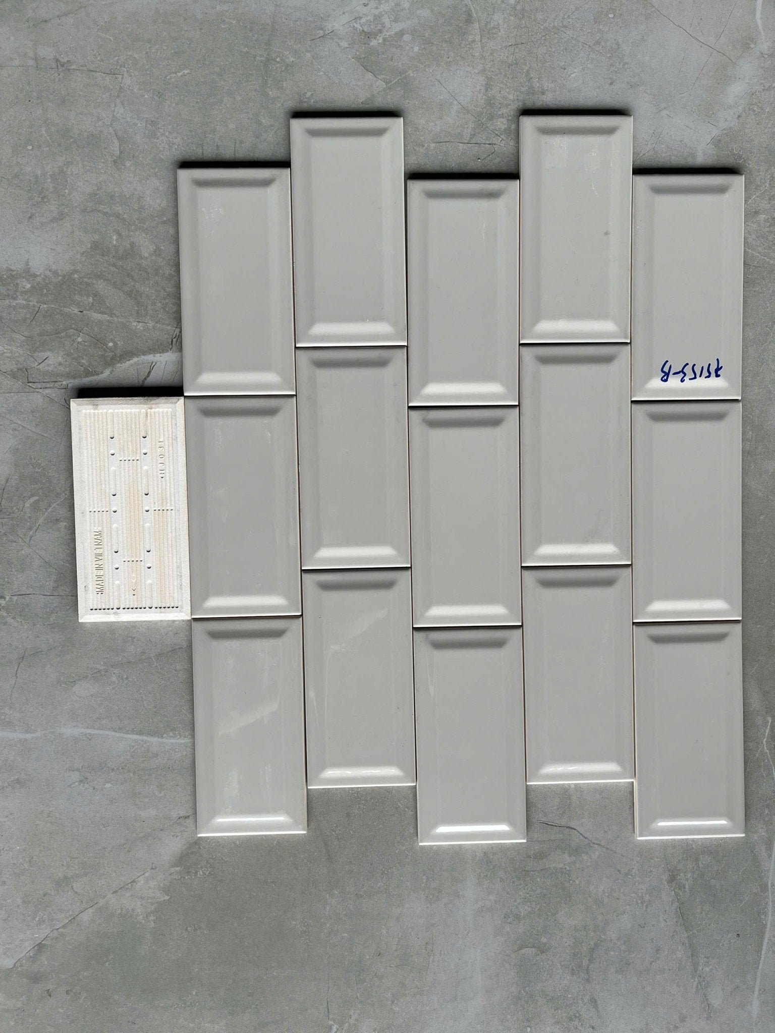 Gạch thẻ KT 75x150mm xám ấm bóng vát STA75153 - B - Daisan Store