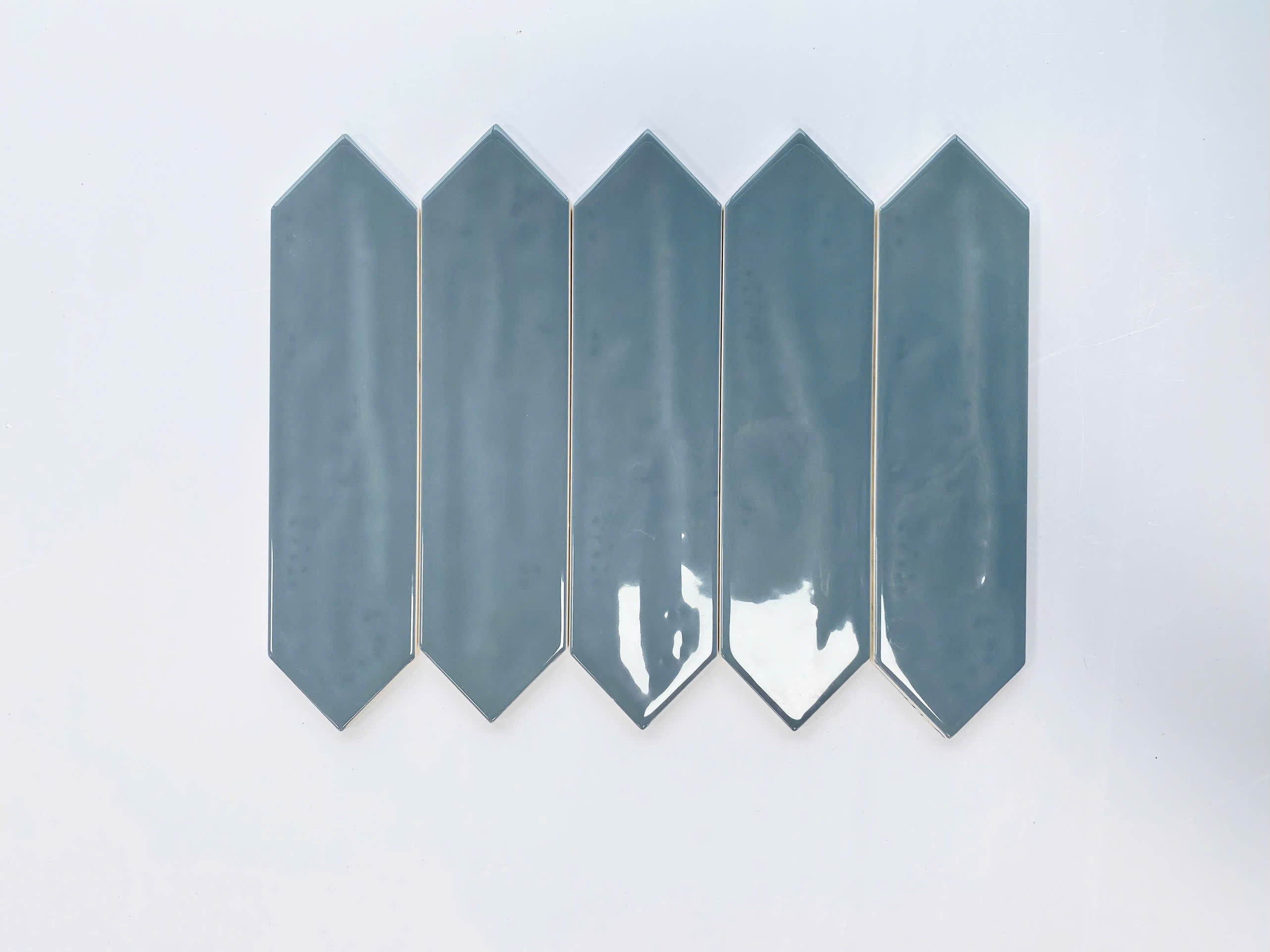 Gạch thẻ mũi tên KT 75x300 mã M75304J