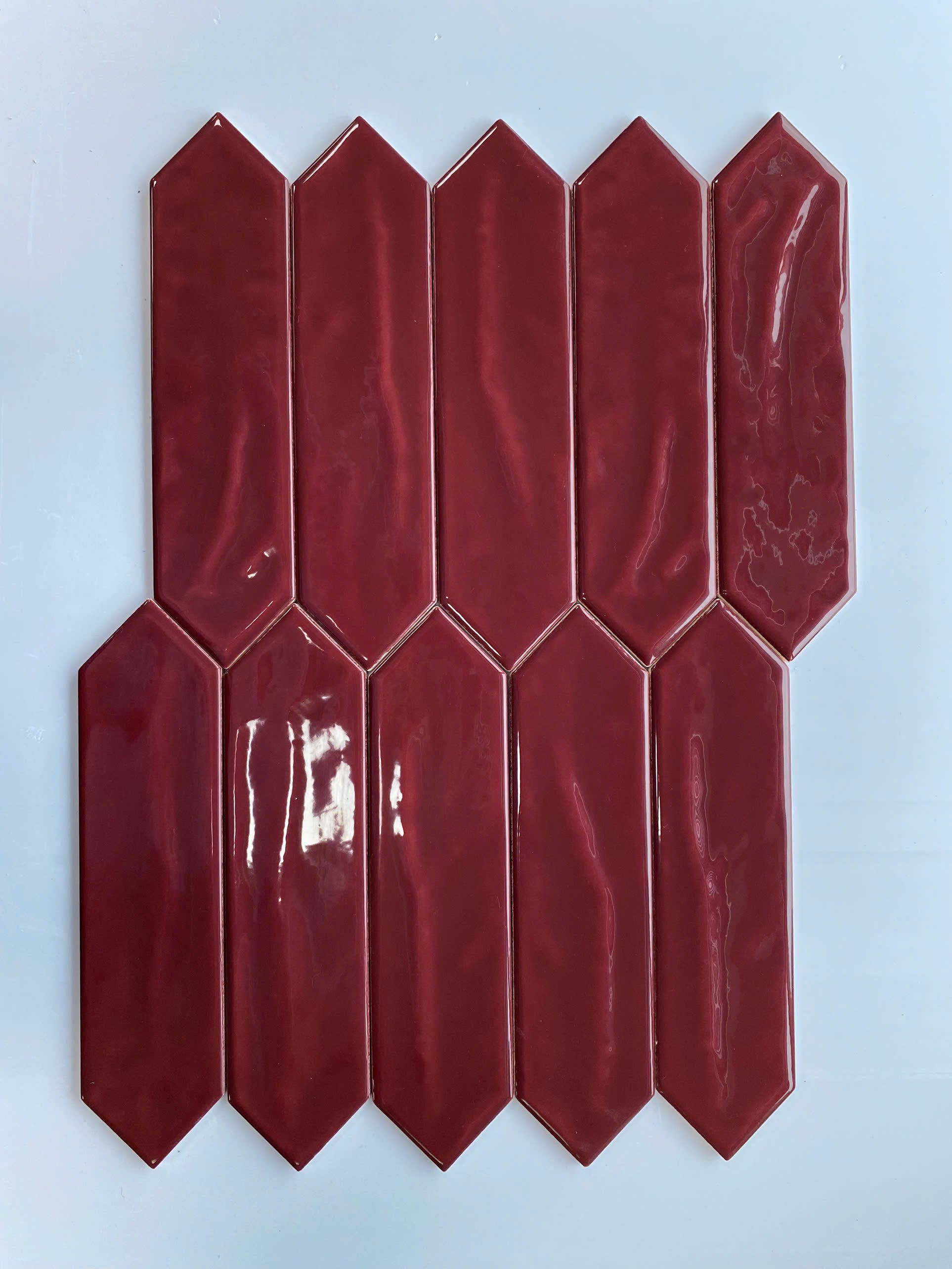 Gạch thẻ mũi tên đỏ KT 75x300mm mã M75317J (1h/0.87m/44v)