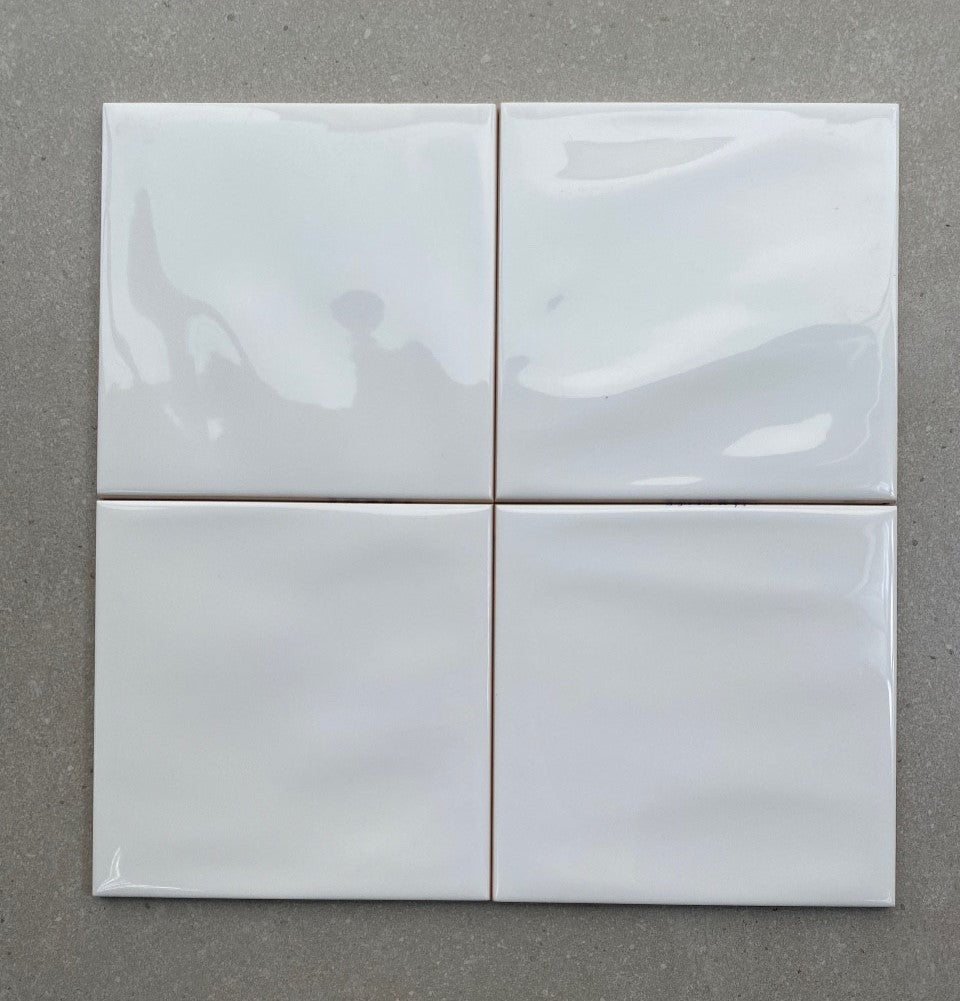 Gạch thẻ trắng bóng lượn mặt 150x150mm mã WH0606P - Daisan Store