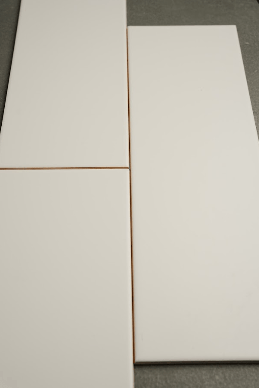 Gạch thẻ trang trí trắng mờ phẳng 150x450mm STA15456 - Daisan Store