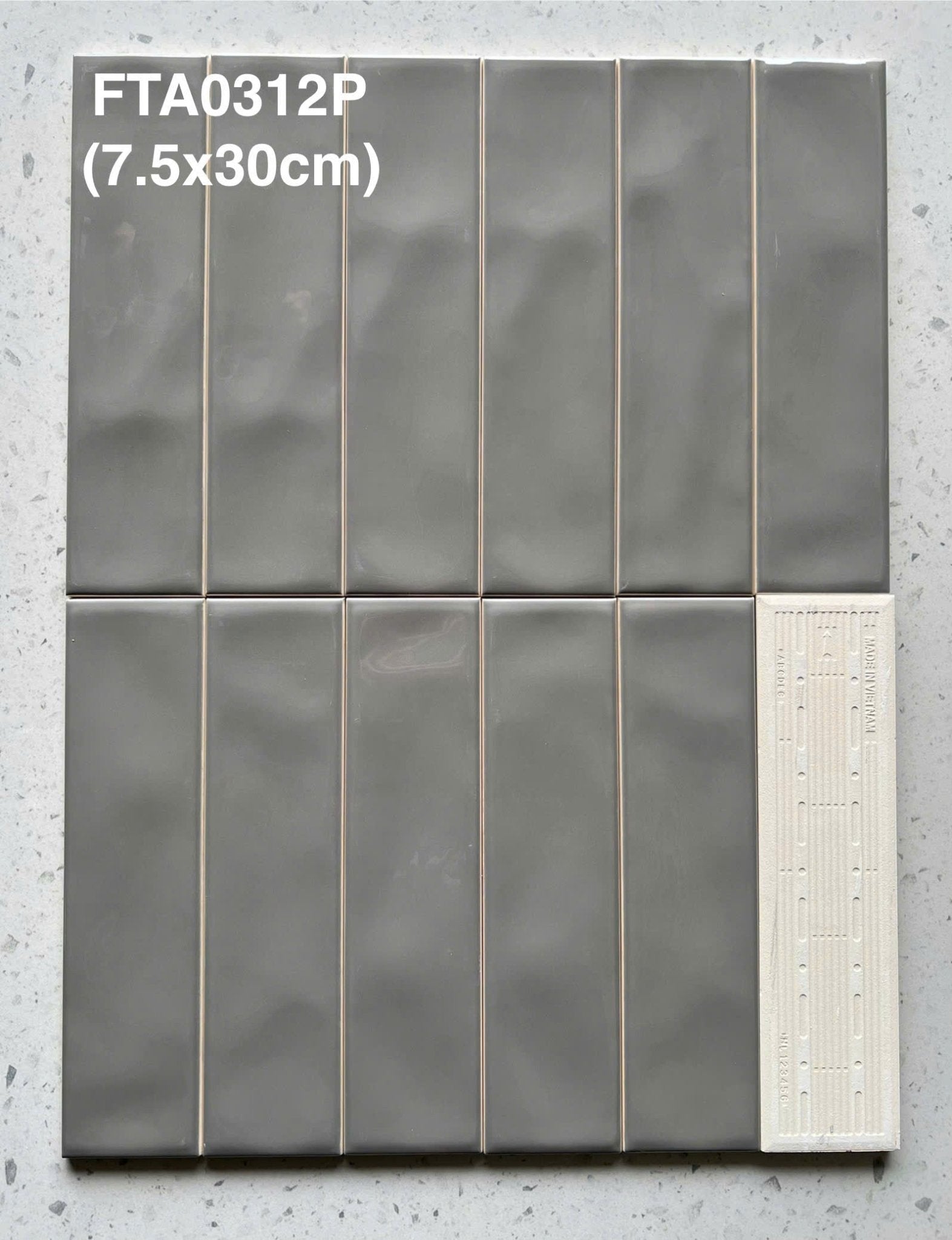 Gạch thẻ Việt Nam 75x300 lượn mặt mã FTA0312P (loại 1) - Daisan Store