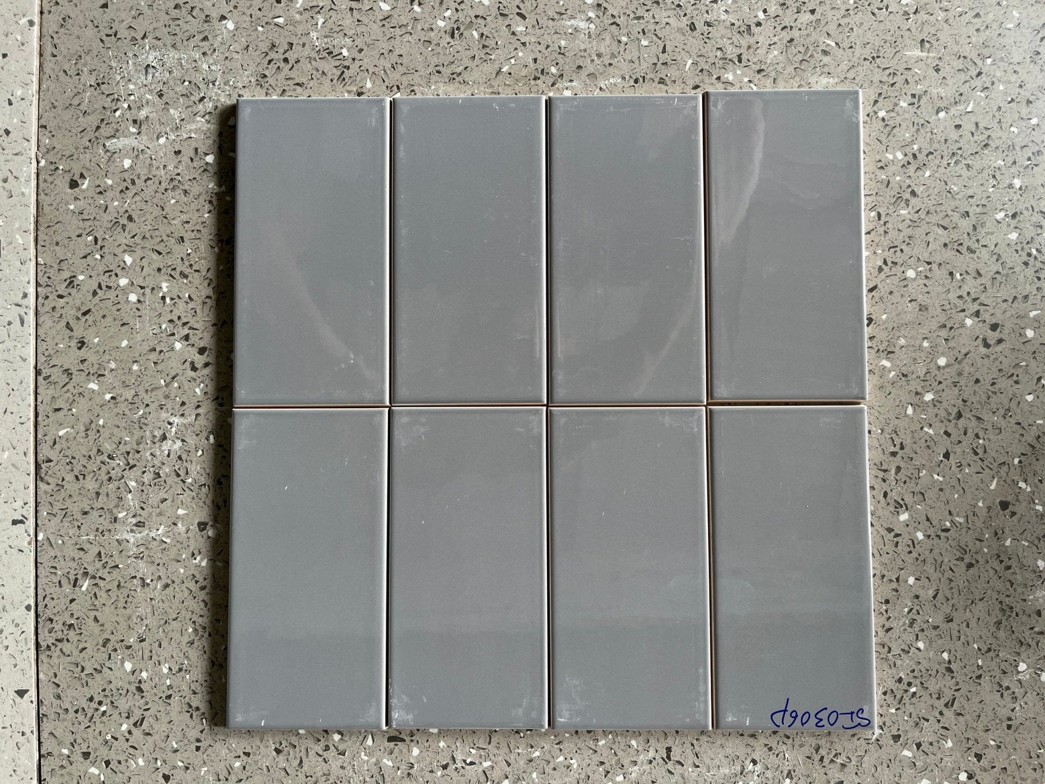 Gạch thẻ Việt Nam KT 75x150mm xám bóng phẳng loại 1 mã SI0306P - Daisan Store