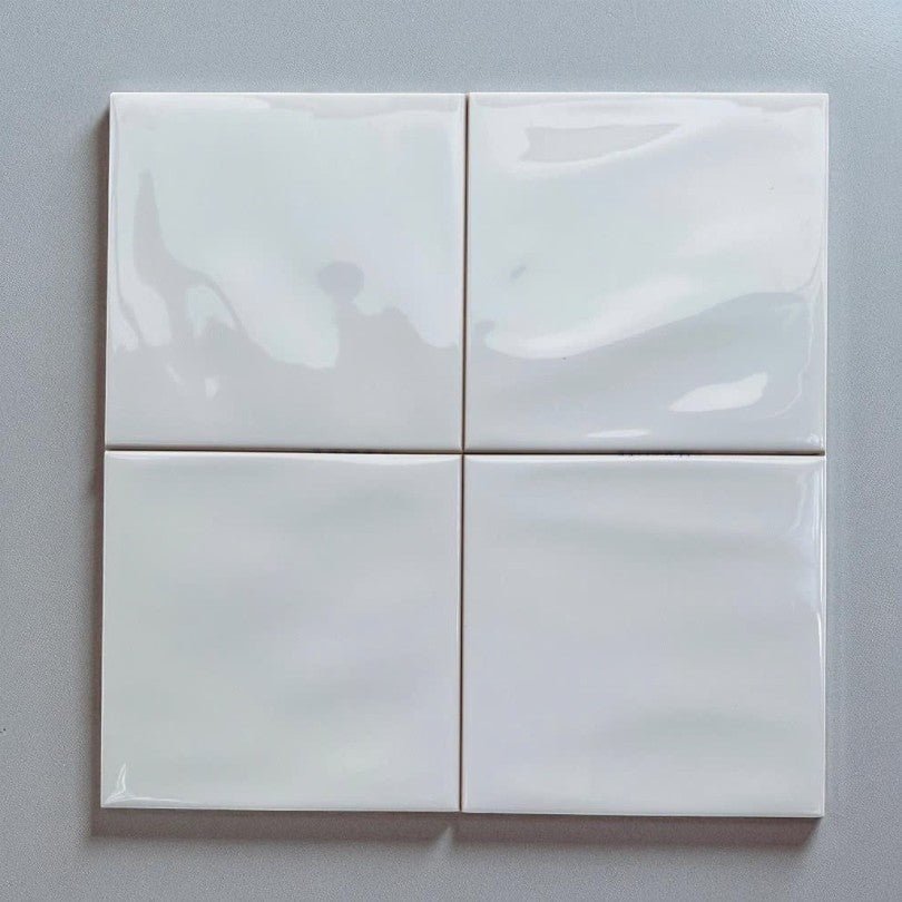 Gạch thẻ Việt Nam, Trắng bóng phẳng, KT 150x150 mm, WH0606GL, Loại 1 (1 hộp/ 68 viên/ 1.53m2) - Daisan Store