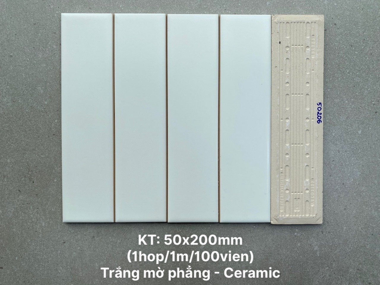 Gạch thẻ Việt Nam, Trắng mờ phẳng, KT 50x200 mm, PSTA50206, Hàng Ưu (1 hộp/ 100 viên/ 1m2) - Daisan Store