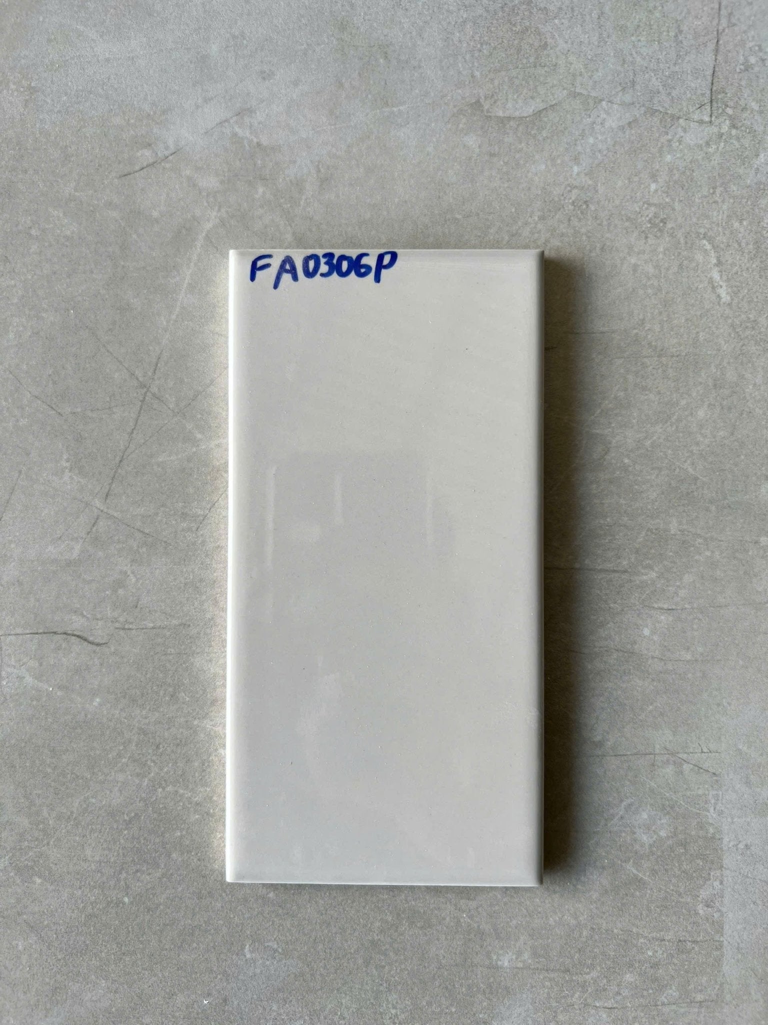 Gạch thẻ Việt Nam xám bóng phẳng KT 75x150mm loại 1 mã FA0306P - Daisan Store