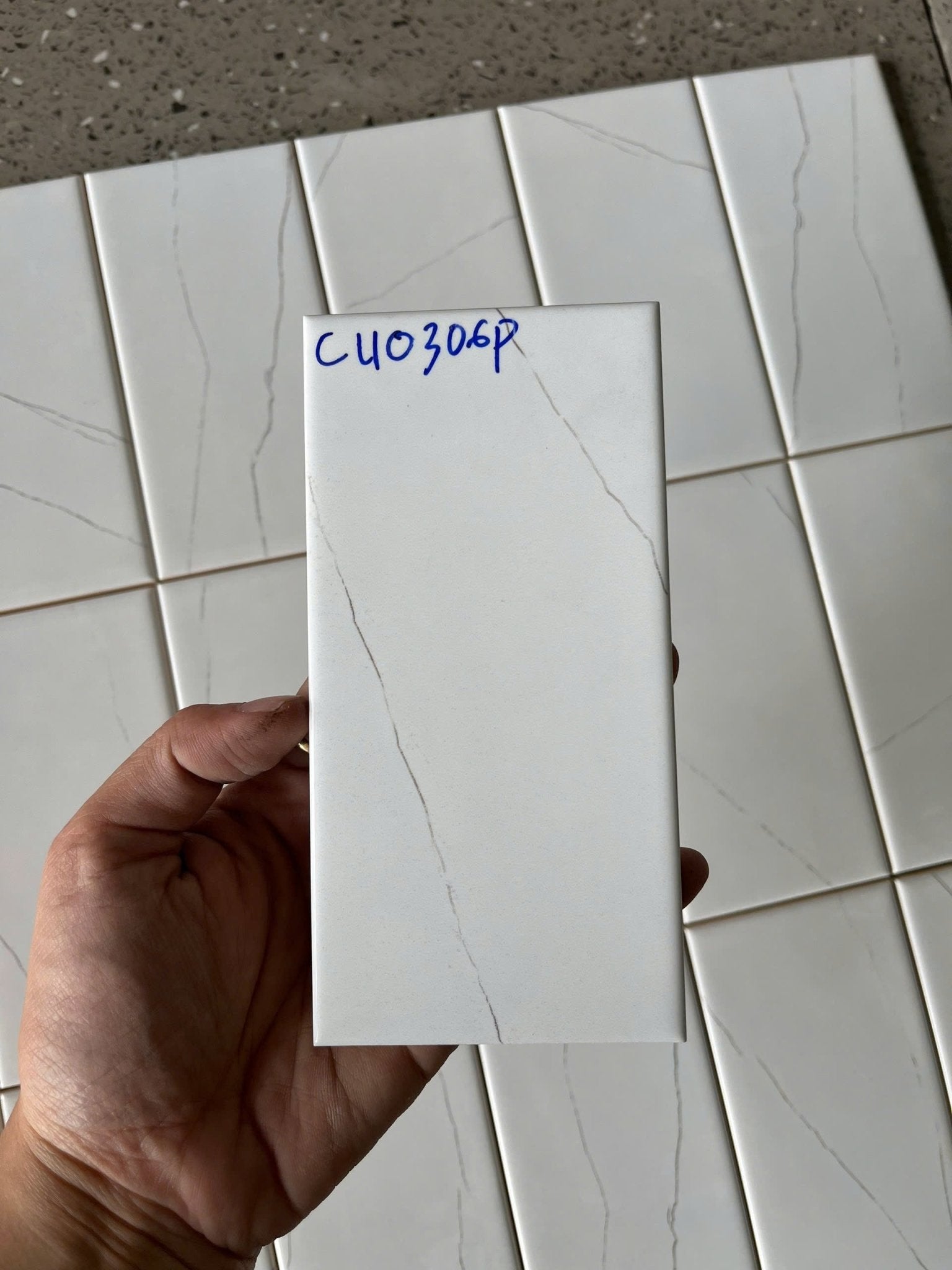 Gạch thẻ VN KT 75x150mm trắng vân tia bóng phẳng mã CU0306P - Daisan Store