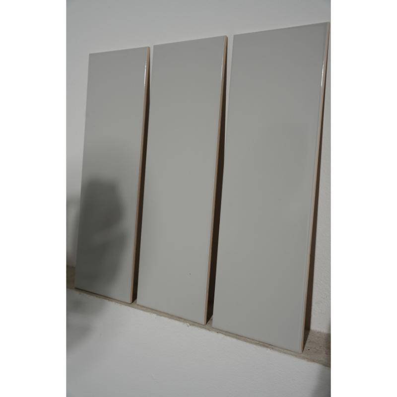 Gạch thẻ xám bóng phẳng 150x450mm GR0618P - Daisan Store