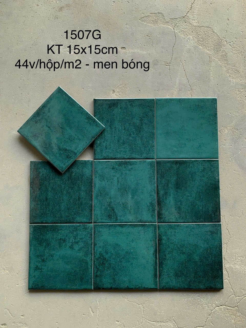 Gạch thẻ xanh men bóng KT 150x150mm (1h/1m/44v/17.5kg) HCM - Daisan Store