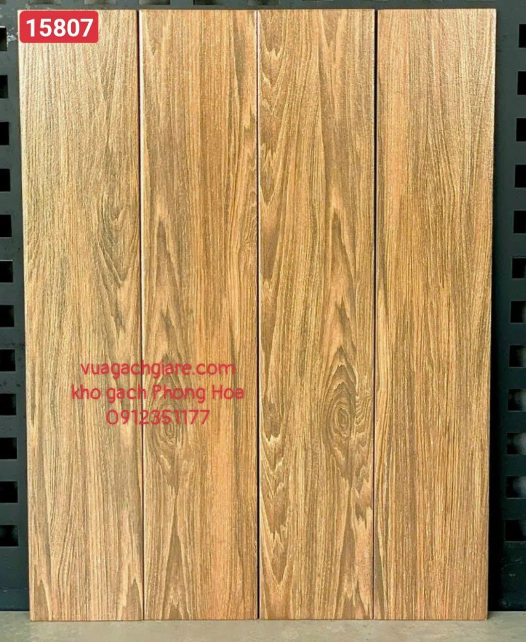 Gạch Vân Gỗ 15x80 Cerato nâu vàng CR15807 - Daisan Store