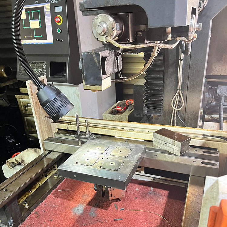 Gia công khuôn nhựa ABS/PA/PP/PC đúc phun theo thiết kế hiện đại - Daisan Store