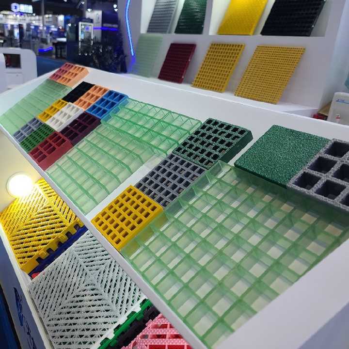 Lưới chống ăn mòn 38*38*38mm đúc sợi thủy tinh FRP GRP cho sàn nhà máy Lối đi bộ Cầu công viên - Daisan Store