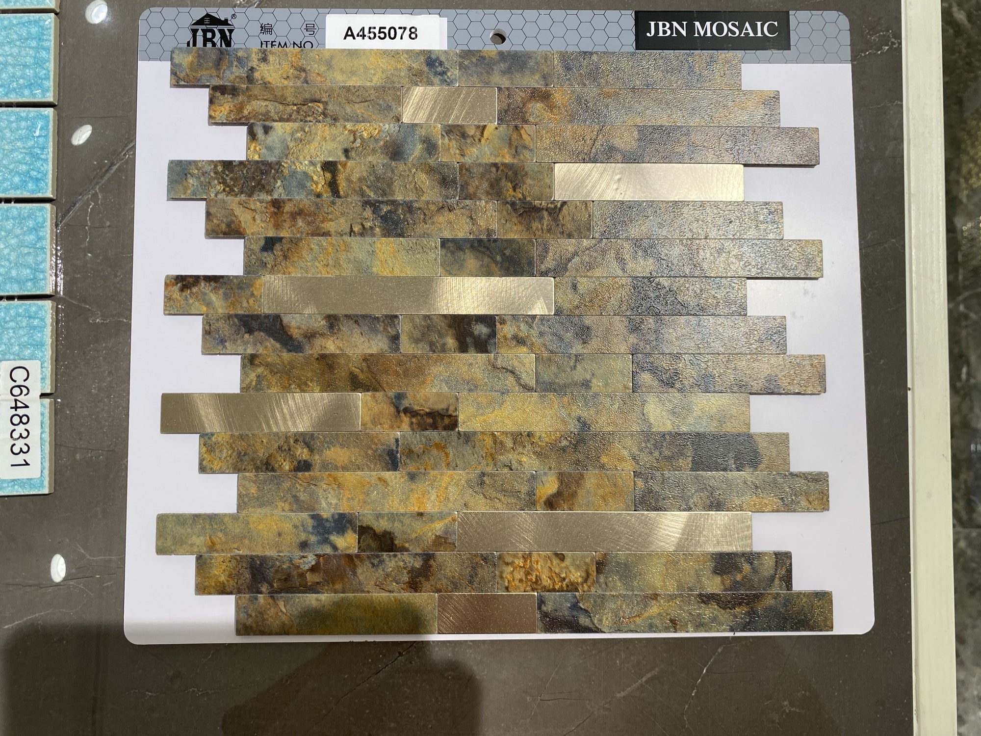 Ốp lát PVC khảm trắng hiện đại, dễ lắp đặt, keo dính acrylic 3M - Daisan Store