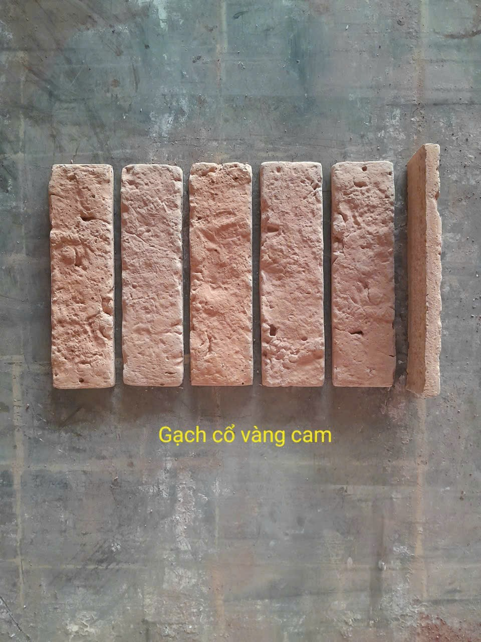 Gạch giả cổ màu vàng cam