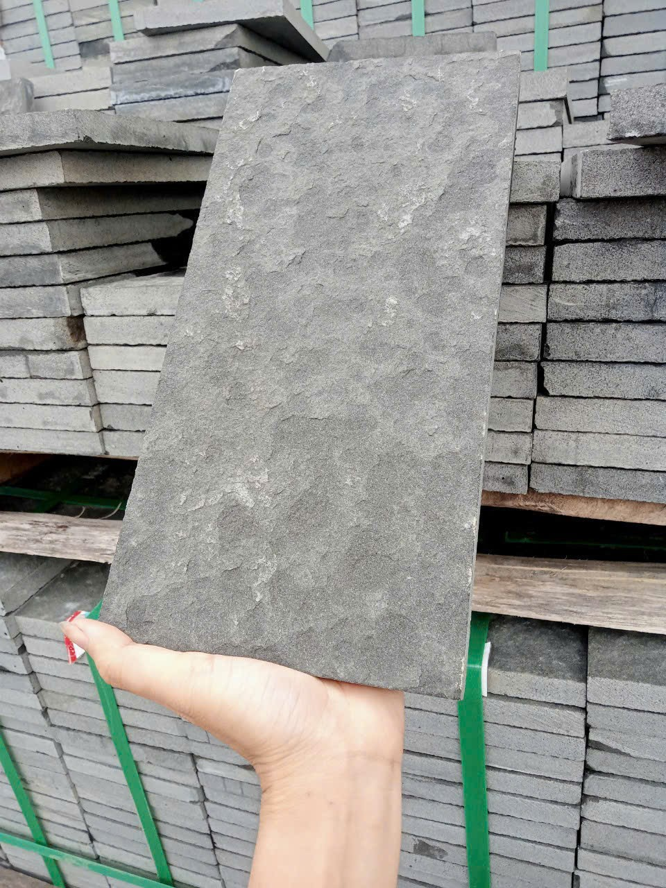 Đá Bazan khò 15x30x1,8