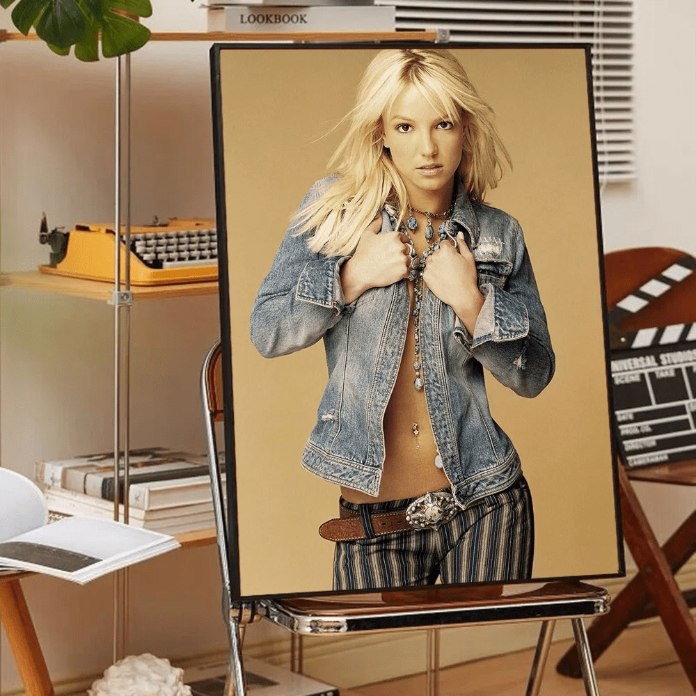 Poster Britney Spears Waterproof Dan Tuong Trang Tri Phong - Daisan Store