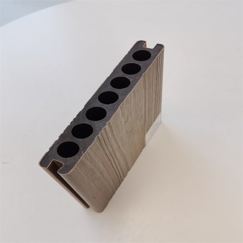 Sàn gỗ nhựa ngoài trời màu tùy chỉnh, lỗ ghép sẵn, chống thấm, màu nâu hạt dẻ - Daisan Store