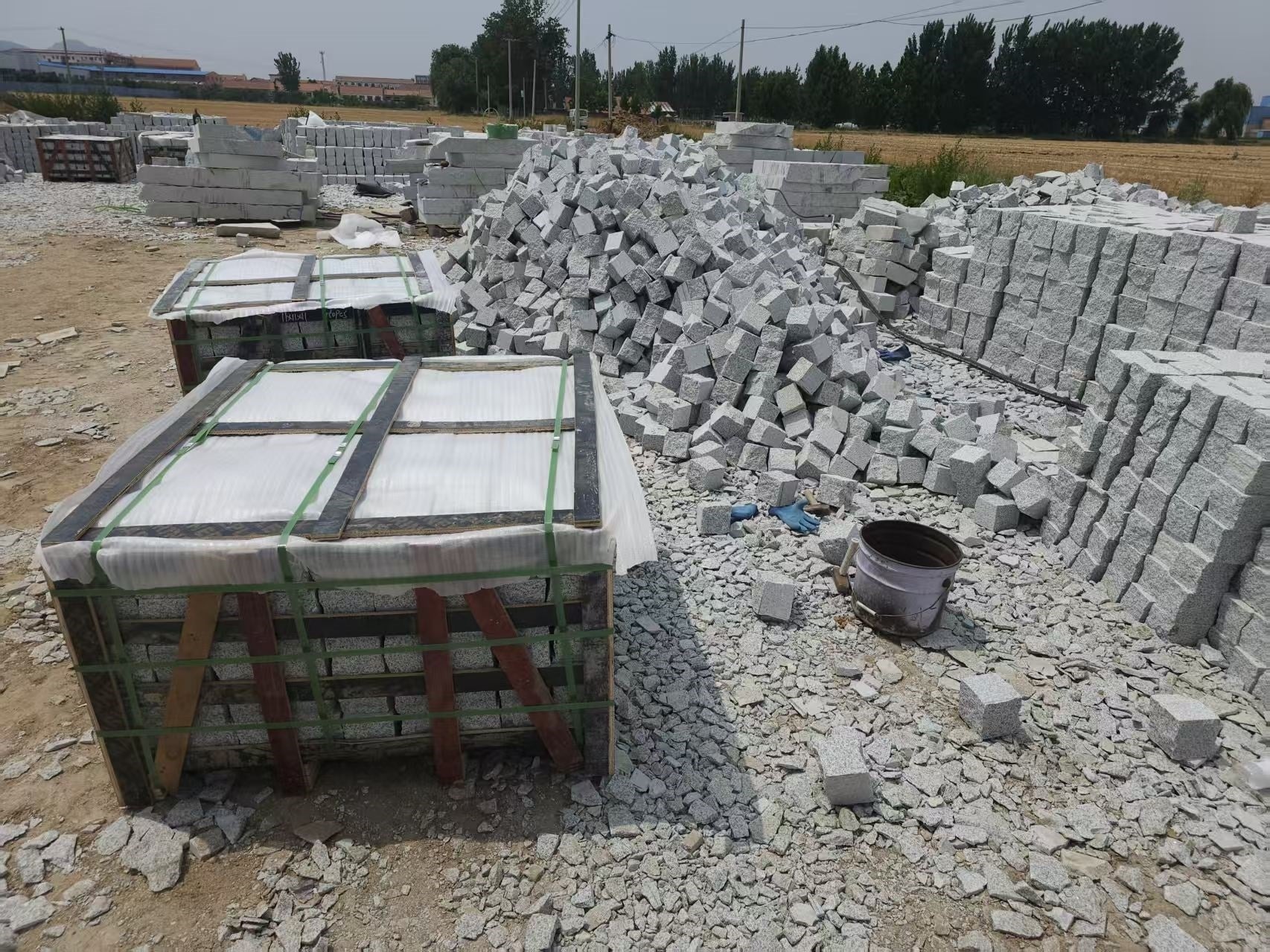 Tấm đá granite đỏ bền chắc, thiết kế đồ họa tùy chỉnh cho phòng trẻ em, tủ đựng đồ phong cách công nghiệp - Daisan Store