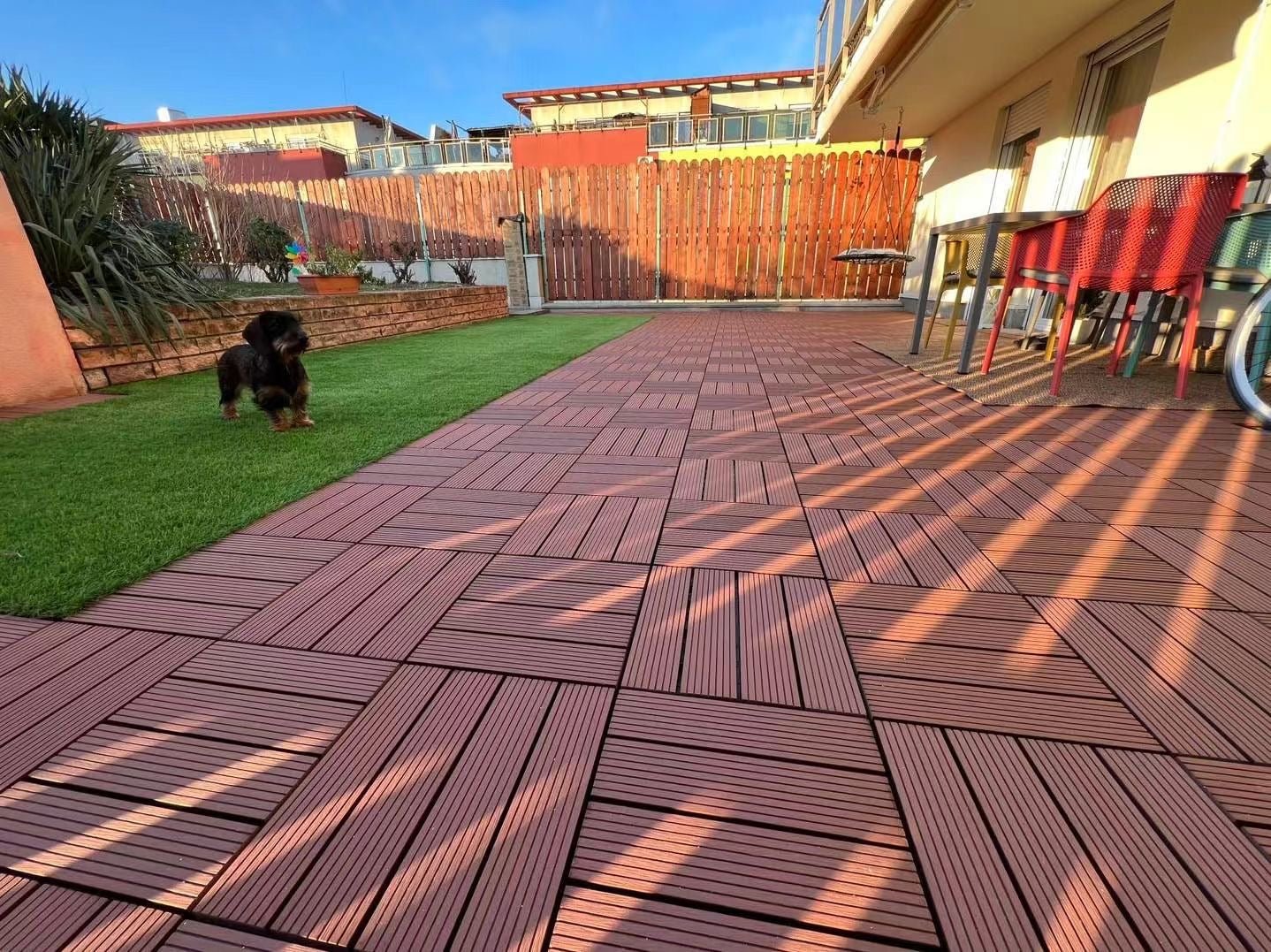 Tấm lát sàn ngoài trời WPC chống trơn trượt, chống thấm, 18mm, kiểu dáng vuông hiện đại - Daisan Store