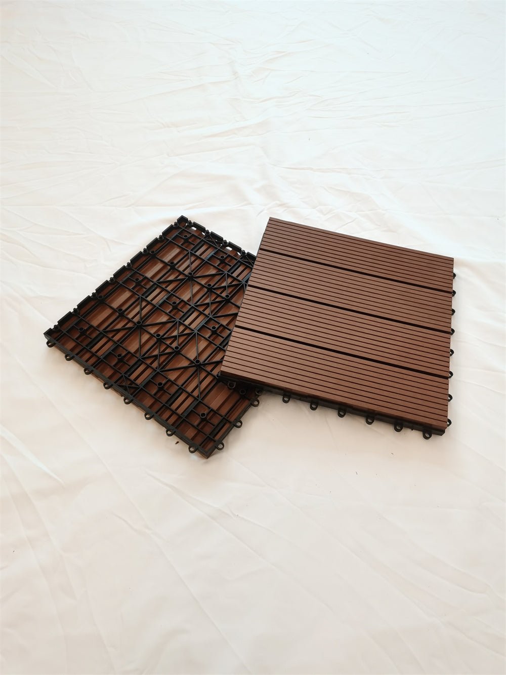 Tấm lát sàn ngoài trời WPC chống trơn trượt, chống thấm, 18mm, kiểu dáng vuông hiện đại - Daisan Store