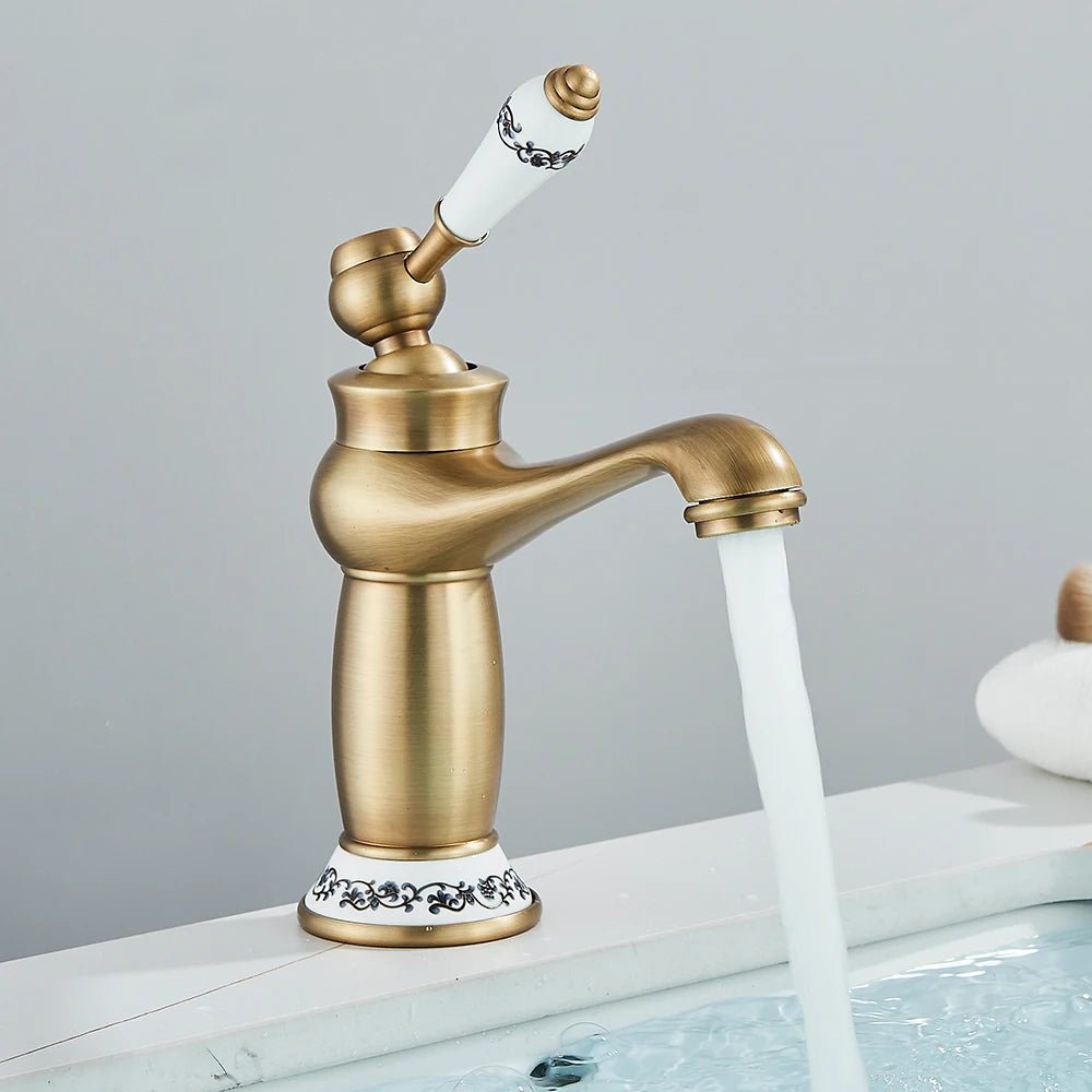 Vòi Lavabo Đồng Cổ Điển Tay Gốm Nóng Lạnh Sang Trọng - Daisan Store
