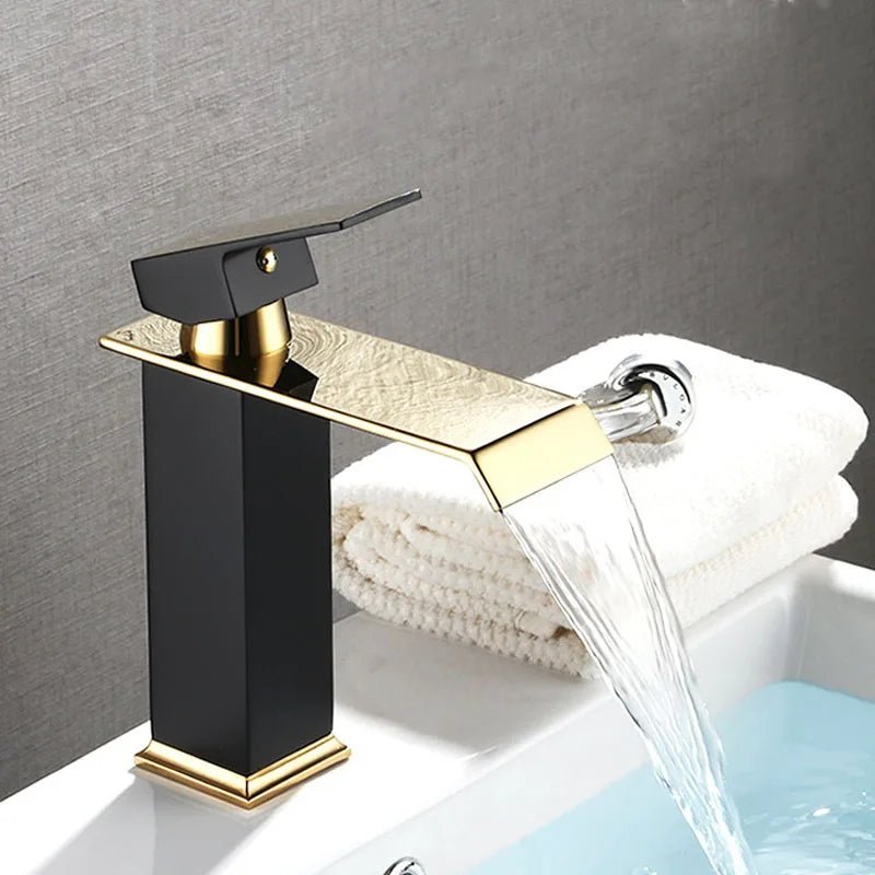 Vòi Lavabo Thác Nước Vàng Đen - Chậu Nóng Lạnh - Daisan Store