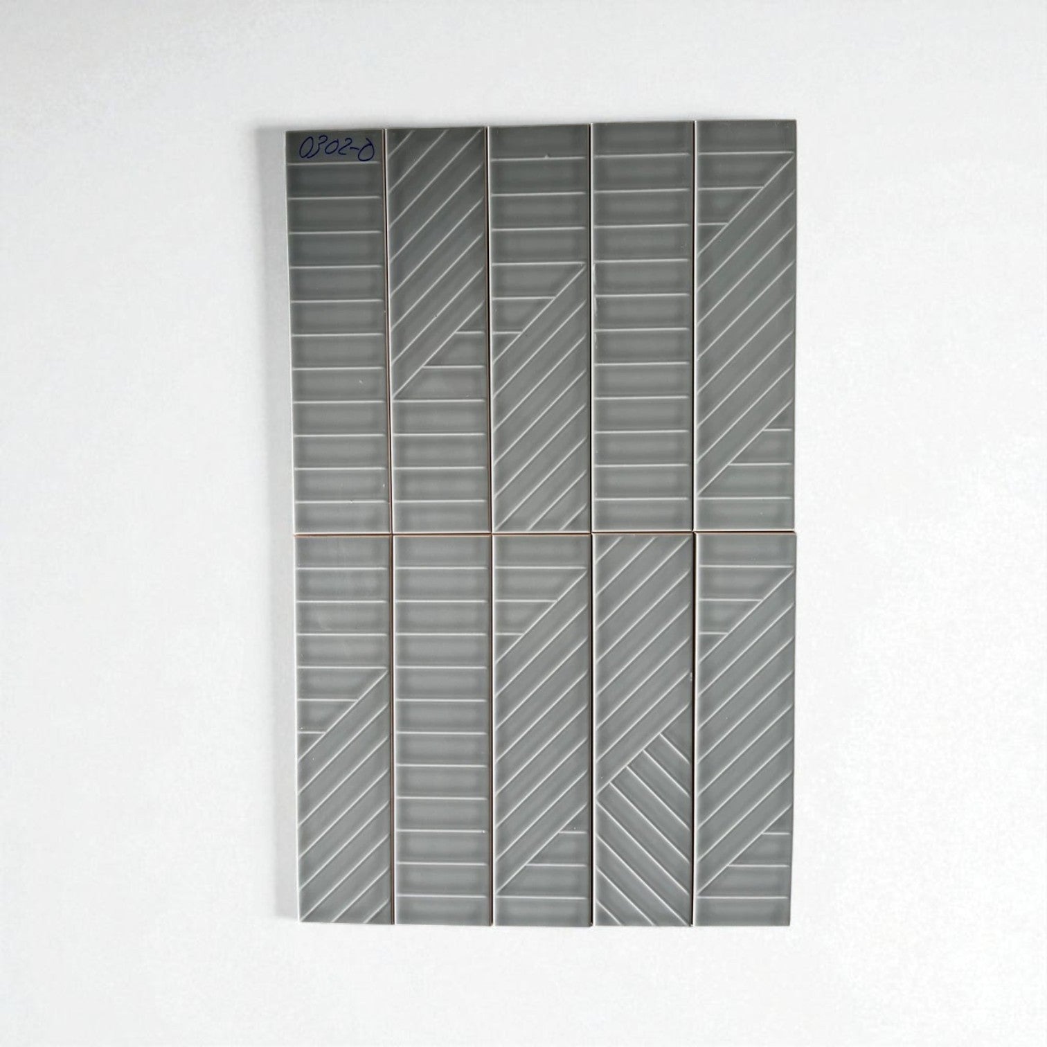 [0302-0] Gạch thẻ VN KT 75x300mm họa tiết xám bóng mã 0302-0