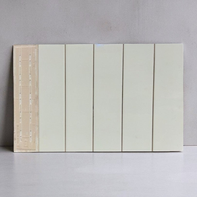 Gạch thẻ Việt Nam, Trắng kem bóng phẳng, KT 75x300 mm, STA75301PN, Loại 1 (1 hộp/ 50 viên/ 1.125m2)